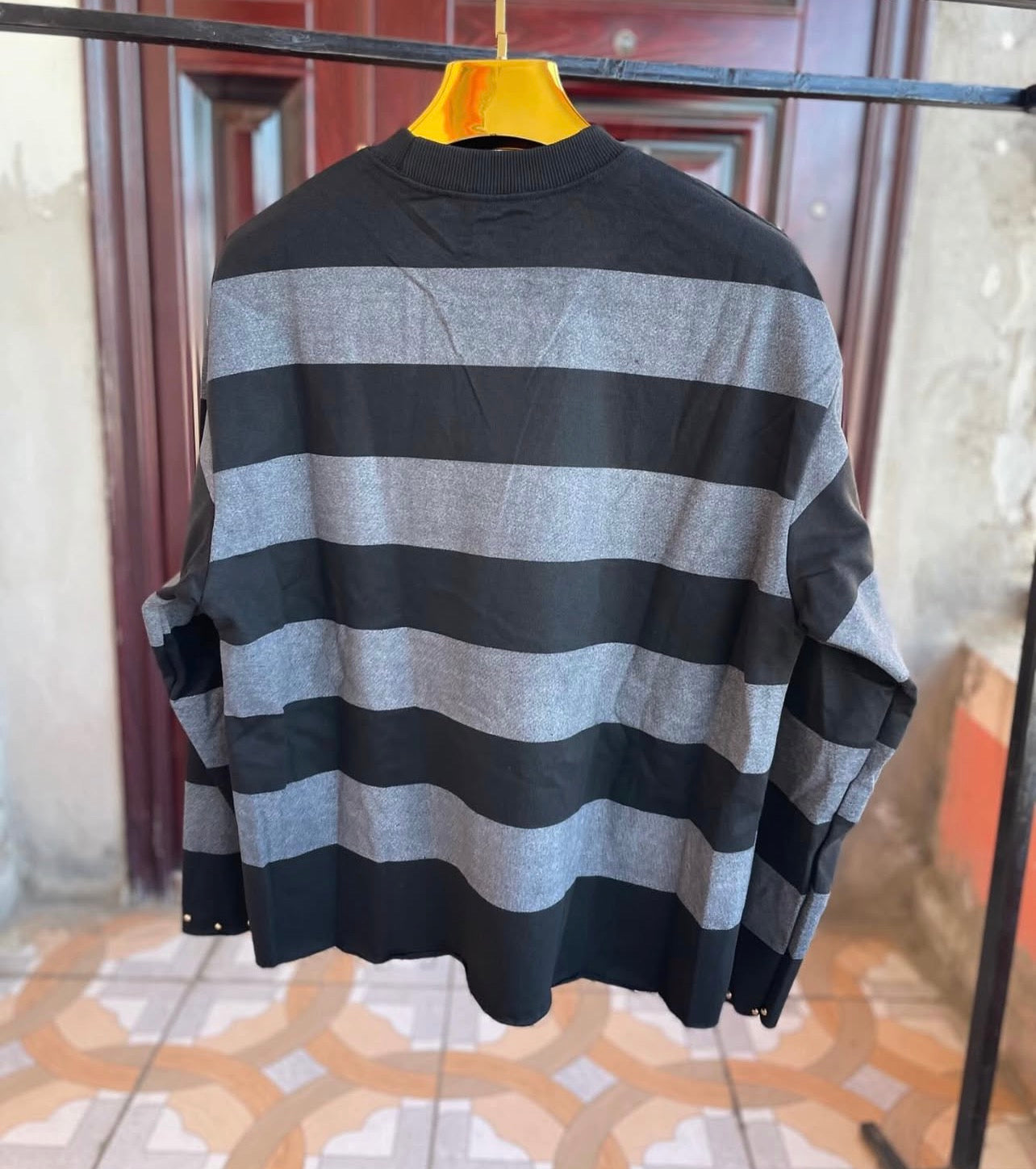 Y2K long-sleeve striped top